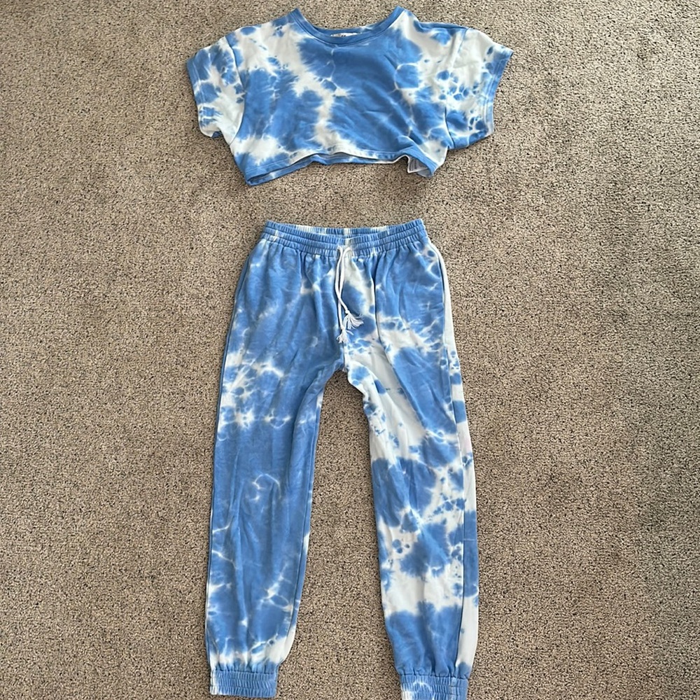 Adika blue and white tie dye